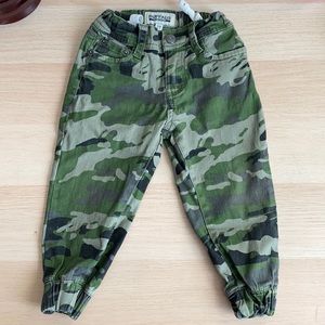 EUC Buffalo David Bitton Camo Joggers size 2T